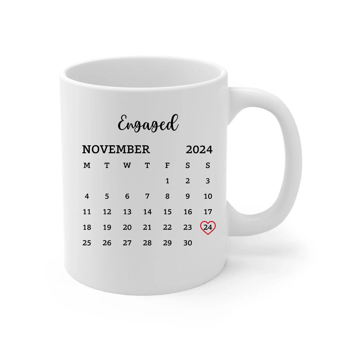 Personalized Couple Sitting On Beach Mug, Custom Calendar Anniversary Couple Mug, Gift For Him, For Her